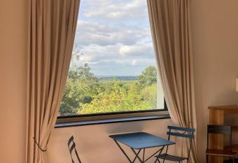 La Haute Combe has Balcony rooms