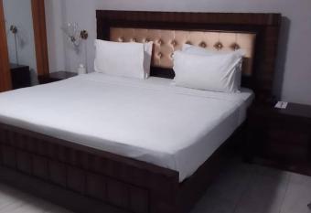 Evans Hotel has Balcony rooms