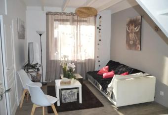 Belle Maison De Village Avec Jardin has Balcony rooms