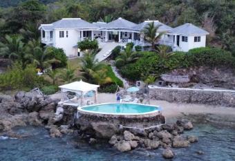 Cottage at Forever has Balcony rooms