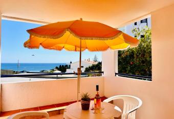 Vila Bela Hotel has rooms with a private hot tub