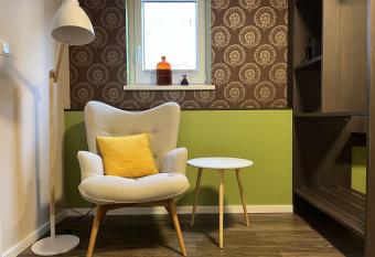 Pension No8 allows 18 year olds to book a room