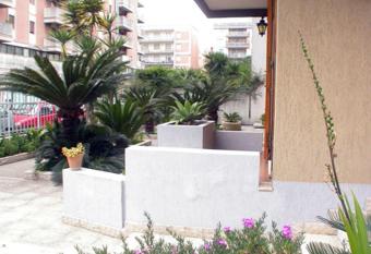 B&B Al Giardino has Balcony rooms