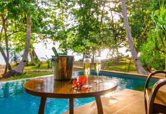 Koh Jum Beach Villas  has Balcony rooms