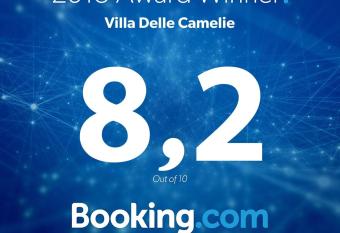 Villa Delle Camelie has Balcony rooms