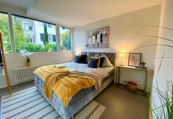 120m2 modern 3-Bedroom Loft in Z  rich has Balcony rooms