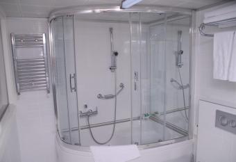 Oglakcioglu Park Boutique Hotel allows 18 year olds to book a room