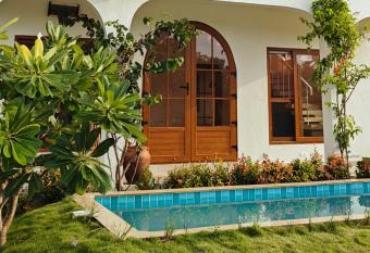 Tuscan Breeze, Nandi Hills has Smoking/Balcony rooms