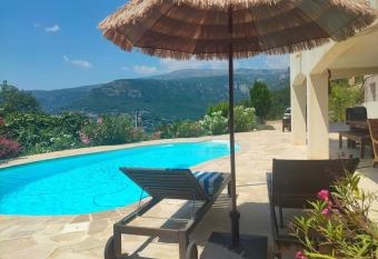 Appartement Bas de Villa has Balcony rooms