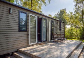 Holiday home - 25 min Roermond - Maasmechelen - Nationaal Park has Balcony rooms