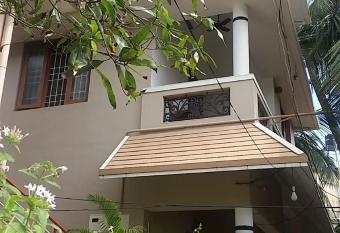 kevins Placid Homestay has Balcony rooms