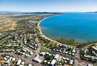 BIG4 Tasman Holiday Parks - Rowes Bay has Balcony rooms