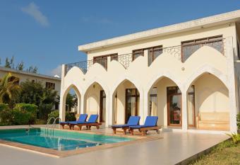 Serenity Luxury Villas has Balcony rooms
