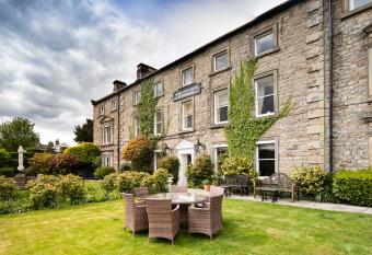 The Burgoyne has Balcony rooms
