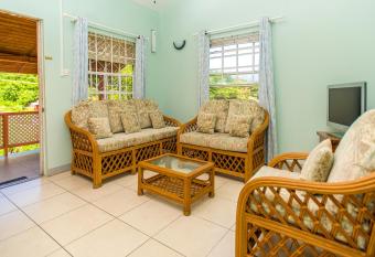 Bougainvillea Apartments has Balcony rooms