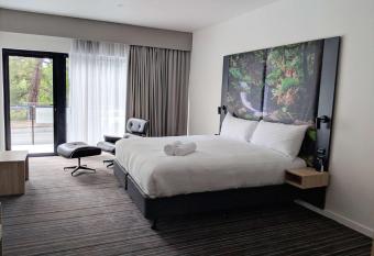 Mercure Launceston allows 18 year olds to book a room