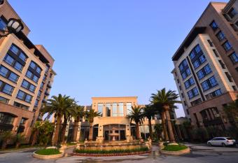 Urban Island Hotel Shanghai has Balcony rooms
