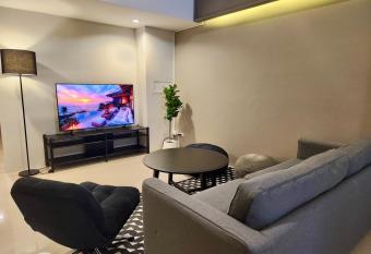 Chiangrai Airport, Private & Cozy house has Balcony rooms