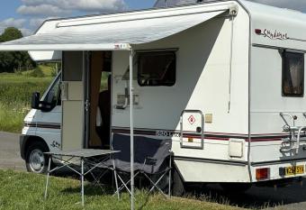 Tranquil motorhome Retreat in Hinckley has Balcony rooms