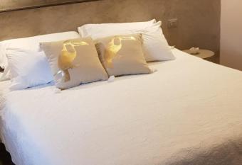 Affittacamere Joss allows 18 year olds to book a room