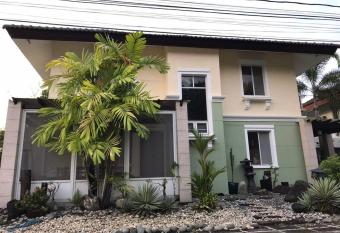 Cozy Family Home near Nuvali & Tagaytay with wifi has Balcony rooms
