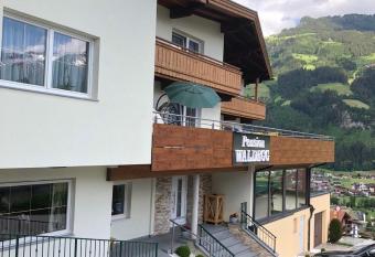Pension Waldegg has Balcony rooms