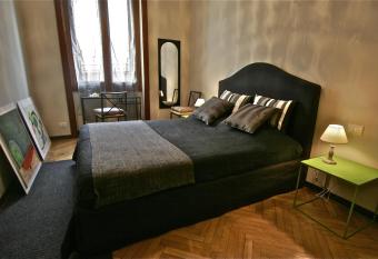 Milano Brera Relais allows 18 year olds to book a room