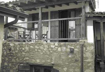 Zangoulos Villa allows 18 year olds to book a room