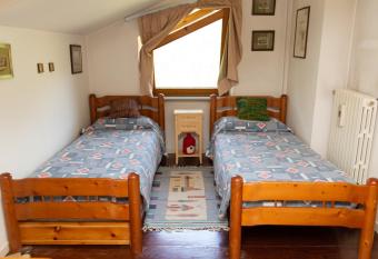 B&B Villa il Noce has rooms with a private hot tub