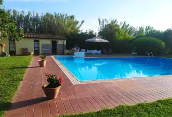 Guest garden apartment Casale salici BARATTI allows 18 year olds to book a room