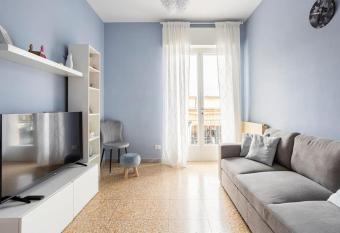 Appartamento Candy allows 18 year olds to book a room