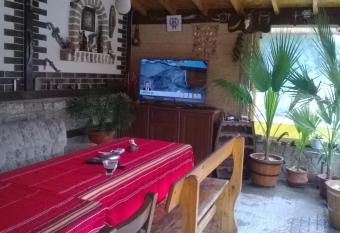 Albena Guest House has Smoking/Balcony rooms