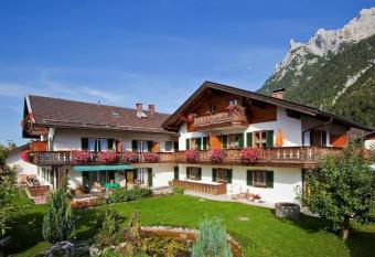 Ferienwohnungen St Christoph has Balcony rooms