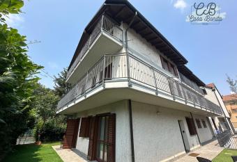 Casa Bonita Rho allows 18 year olds to book a room