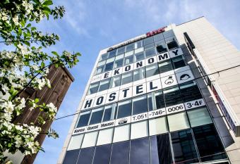 Ekonomy Haeundae allows 18 year olds to book a room