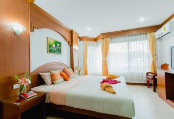 RK Guesthouse has Balcony rooms