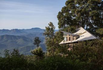 O Land Plantation allows 18 year olds to book a room