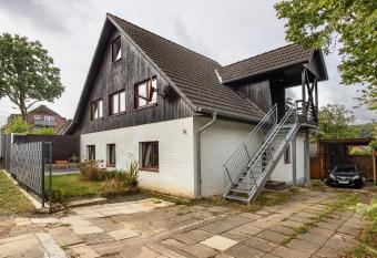 Gem  tliche Wohnung Buchholz i d N has Balcony rooms