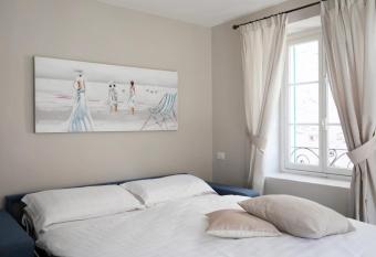 Borgo Antico has Balcony rooms