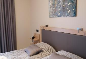 Angelo Hotel-Cafe has Balcony rooms