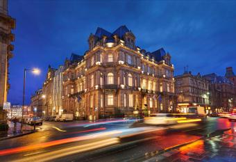 DoubleTree by Hilton Hotel & Spa Liverpool allows 18 year olds to book a room