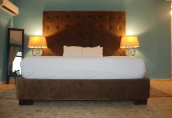 E&J Boutique Residences has Balcony rooms