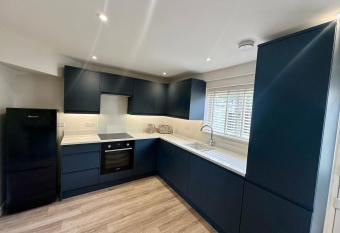 Fairlight cottage has Balcony rooms