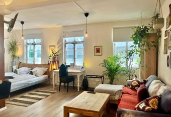 Come in Nr 2 Apartment f  r 2-3 Personen in historischer Altstadt allows 18 year olds to book a room