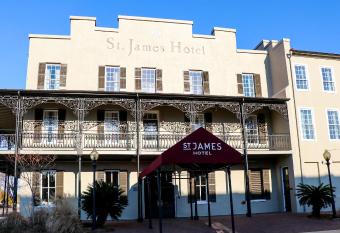 St James Hotel Selma Tapestry Collection by Hilton has Balcony rooms