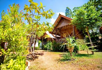 Ok Chawkoh Bungalow has Balcony rooms