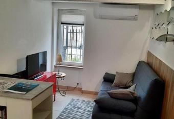 Charmant studio avec terrasse ombrag  e has Balcony rooms