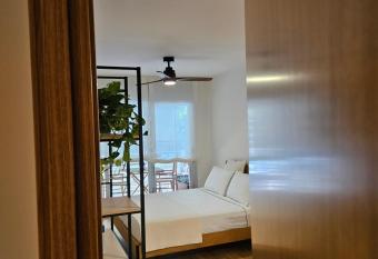 EstudioSue  osSuite has Balcony rooms