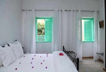 Hotel Madou has Balcony rooms