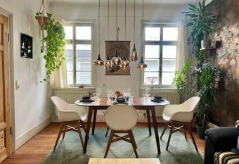 Come in Nr 1 Apartment f  r 4-6 Personen in historischer Altstadt allows 18 year olds to book a room